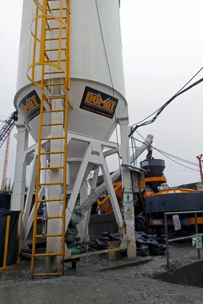 Silo-#4-Domat-rental